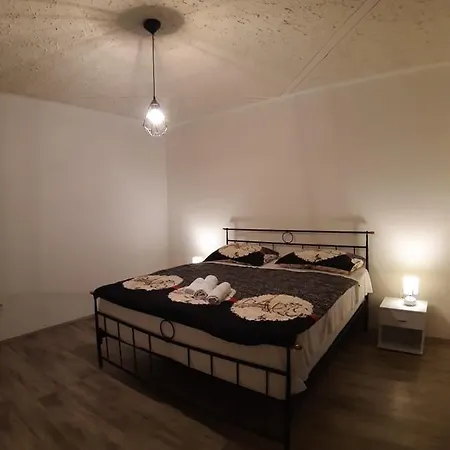 House Ivan * Donji Zemunik