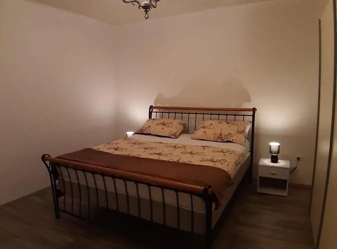 House Ivan * Donji Zemunik