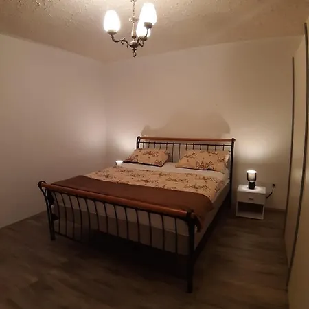 House Ivan * Donji Zemunik