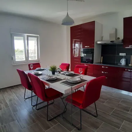 House Ivan * Donji Zemunik