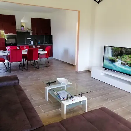 Appartamento House Ivan *